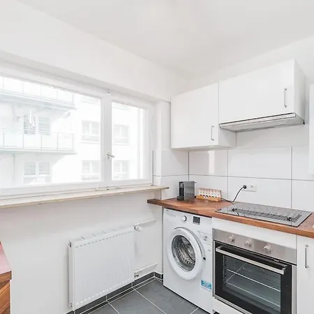 Apartment Schoene 2 Zimmer Zentral In West